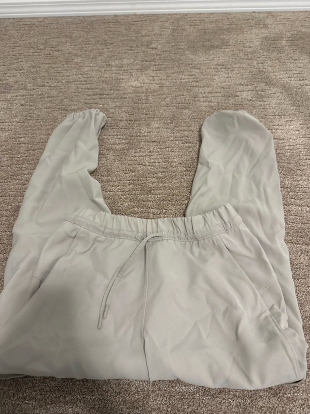 lululemon athletica women's shorts in light gray